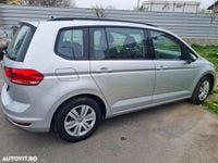 Second-hand VW Touran Comfortline 115 CP (84 kW) 2019 Argint Monovolum