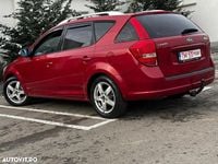 Second-hand Kia Ceed Style 90 CP (66 kW) 2011 Culoarerosu Hatchback