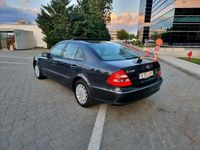 Second-hand Mercedes E240 Elegance 170 CP (125 kW) 2002 Berlinǎ
