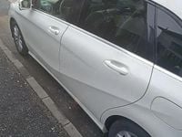 Second-hand Mercedes B180 122 CP (89 kW) 2015 Monovolum