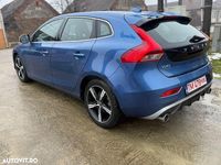 Second-hand Volvo V40 R-Design 120 CP (88 kW) 2017 Culoarealbastru Hatchback