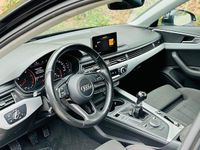 Second-hand Audi A4 150 CP (110 kW) 2016 Culoarealbastru Berlinǎ
