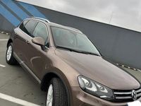 Second-hand VW Touareg Mountain 204 CP (150 kW) 2014 Culoaremaro SUV