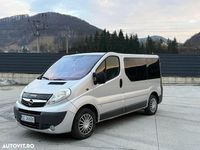 Second-hand Opel Vivaro Cosmo 114 CP (83 kW) 2008 Culoareargint Monovolum