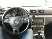 Second-hand VW Passat 140 CP (102 kW) 2010 Gri Berlinǎ