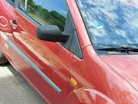 Second-hand Ford Fiesta 97 CP (71 kW) 2005 Roşu Hatchback