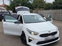 Second-hand Kia Ceed 160 CP (117 kW) 2021 Culoarealb Hatchback