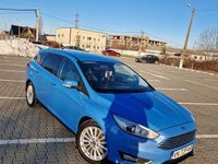 Second-hand Ford Focus Titanium 120 CP (88 kW) 2016 Culoarealbastru Hatchback