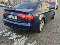 Second-hand Audi A4 Attraction 177 CP (130 kW) 2012 Culoarealbastru Berlinǎ