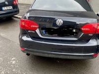 second-hand VW Jetta vând urgent