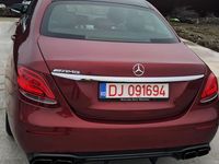 Second-hand Mercedes E200 AMG line 150 CP (110 kW) 2019 Culoarerosu Hatchback