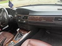 Second-hand BMW 320 177 CP (130 kW) 2008 Berlinǎ