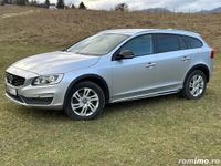 Second-hand Volvo V60 CC 150 CP (110 kW) 2018 Gri Break