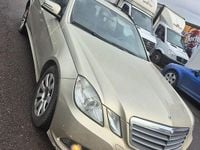 Second-hand Mercedes E200 136 CP (100 kW) 2010 Culoaremaro Break