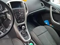 Second-hand Opel Astra 110 CP (80 kW) 2011 Break