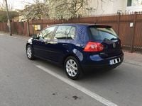 Second-hand VW Golf V 102 CP (75 kW) 2007 Albastru Berlinǎ
