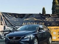 Second-hand Volvo V40 Momentum 190 CP (139 kW) 2015 Culoarealbastru Hatchback