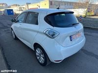 Second-hand Renault Zoe Life 64 kW (88 CP) 2014 Culoarealb Hatchback
