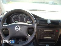 Second-hand VW Passat 101 CP (74 kW) 2001 Negru Berlinǎ