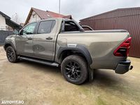 Second-hand Toyota HiLux 204 CP (150 kW) 2025 Culoareverde Pickup