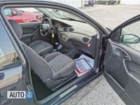 Second-hand Ford Focus 100 CP (73 kW) 2004 Albastru Berlinǎ