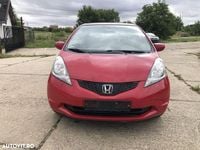 Second-hand Honda Jazz 90 CP (66 kW) 2011 Rosu Hatchback