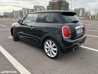 Second-hand Mini Cooper Classic 136 CP (100 kW) 2015 Culoarenegru Hatchback