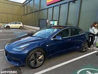 Second-hand Tesla Model 3 254 kW (346 CP) 2019 Culoarealbastru Berlinǎ