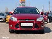 Second-hand Ford Focus Titanium 150 CP (110 kW) 2011 Culoarerosu Berlinǎ