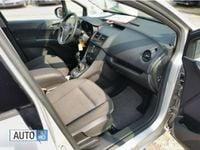 Second-hand Opel Meriva 95 CP (69 kW) 2011 Argintiu Monovolum