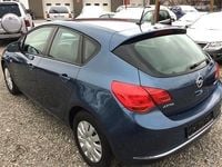 Second-hand Opel Astra 110 CP (80 kW) 2013 Albastru metalizat Hatchback