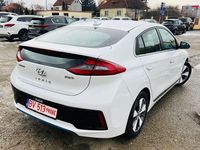 Second-hand Hyundai Ioniq Premium 141 CP (103 kW) 2019 Culoarealb Hatchback