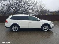 Second-hand VW Passat Alltrack 140 CP (102 kW) 2013 Culoarealb Break