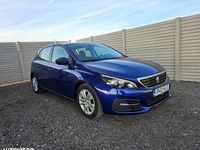 Second-hand Peugeot 308 Active 115 CP (84 kW) 2017 Culoarealbastru Hatchback