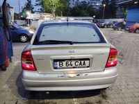 second-hand Opel Astra 1.4 TwinPort,2006,Benzina,102.000KM,Argintie,1 singur proprietar