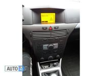 Second-hand Opel Astra 120 CP (88 kW) 2007 Rosu Hatchback