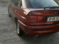 Second-hand Ford Escort 90 CP (66 kW) 1996 Berlinǎ