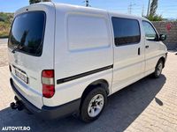 Second-hand Toyota HiAce 117 CP (86 kW) 2009 Culoarealb Van