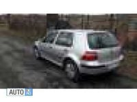 Second-hand VW Golf IV 101 CP (74 kW) 2002 Argintiu