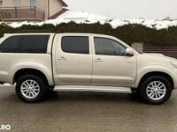 Second-hand Toyota HiLux Style 171 CP (125 kW) 2014 Culoaregalbeuriu Pickup