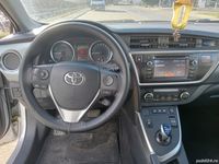second-hand Toyota Auris Hybrid 1.8