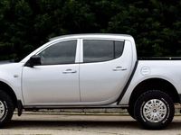 second-hand Mitsubishi L200 Double Cab 2.5 DI-D M/T Invite A82