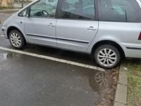 Second-hand VW Sharan 140 CP (102 kW) 2008 Argintiu Monovolum