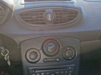 Second-hand Renault Clio IV Expression 75 CP (55 kW) 2013 Alb Coupe