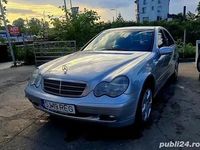 Second-hand Mercedes C180 143 CP (105 kW) 2002 Berlinǎ