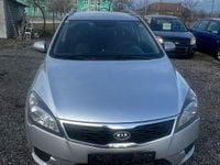 Second-hand Kia Ceed Spirit 128 CP (94 kW) 2011 Culoaregri Hatchback