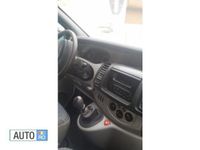 Second-hand Renault Trafic 100 CP (73 kW) 2004 Alb Monovolum