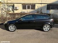 Second-hand Opel Astra Cosmo 116 CP (85 kW) 2008 Culoarenegru Hatchback