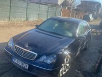 Second-hand Mercedes 220 170 CP (125 kW) 2007 Berlinǎ