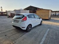 Second-hand Ford Fiesta 90 CP (66 kW) 2015 Alb Hatchback